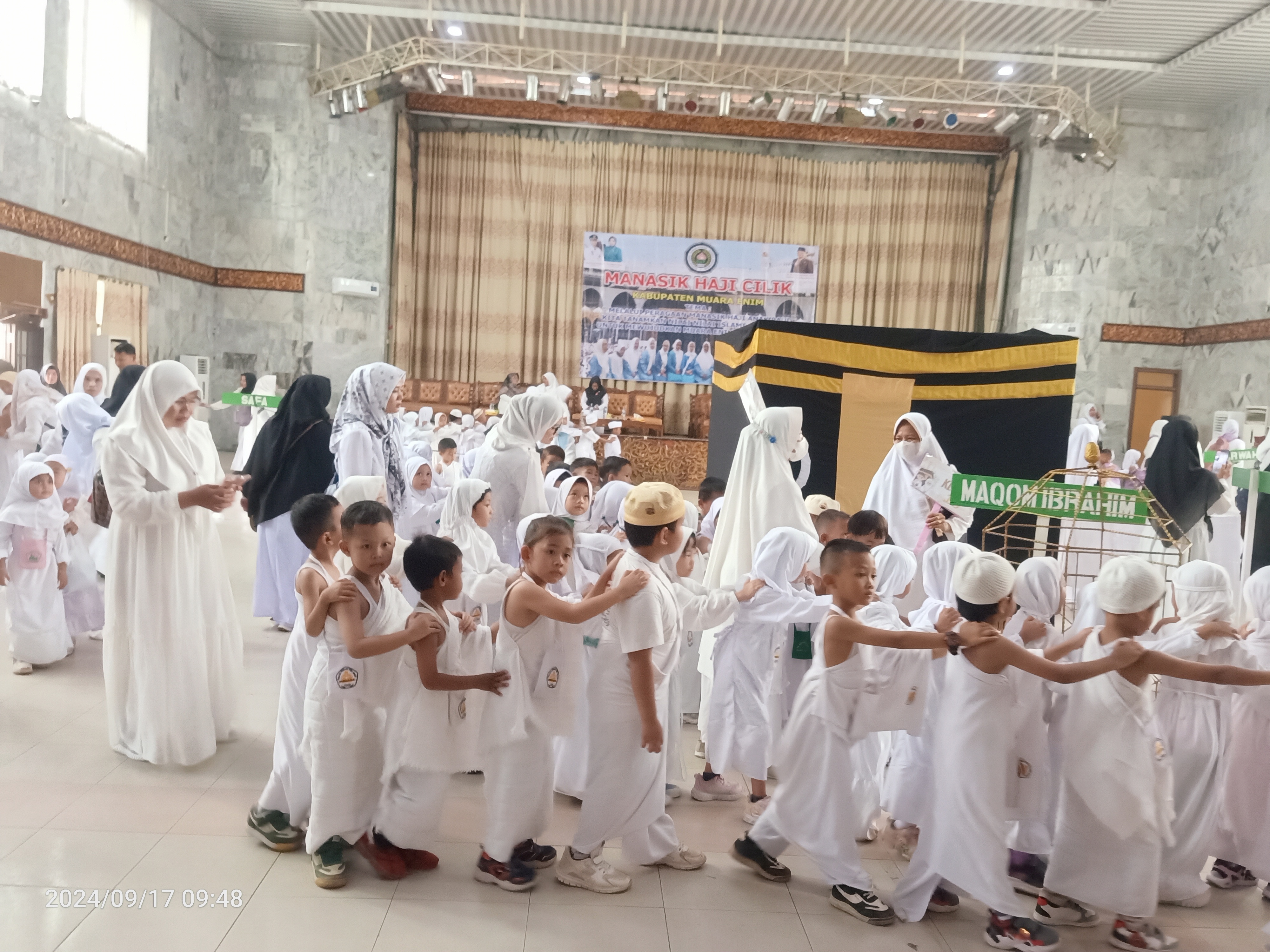 Pendidikan Anak Usia Dini (PAUD), Taman Kanak-Kanak (TK) se-Kabuapten Muara Enim Antusias Ikuti Manasik Haji Cilik